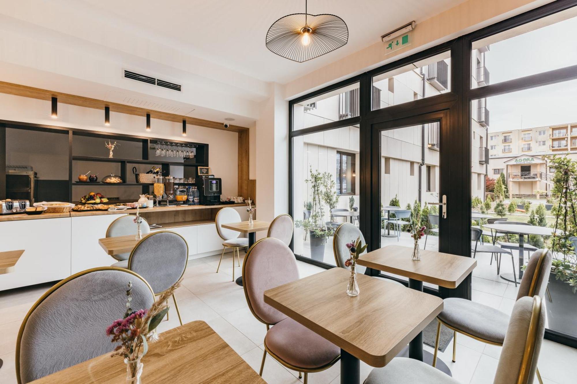 Hotel Agora Mures Târgu-Mureş Esterno foto