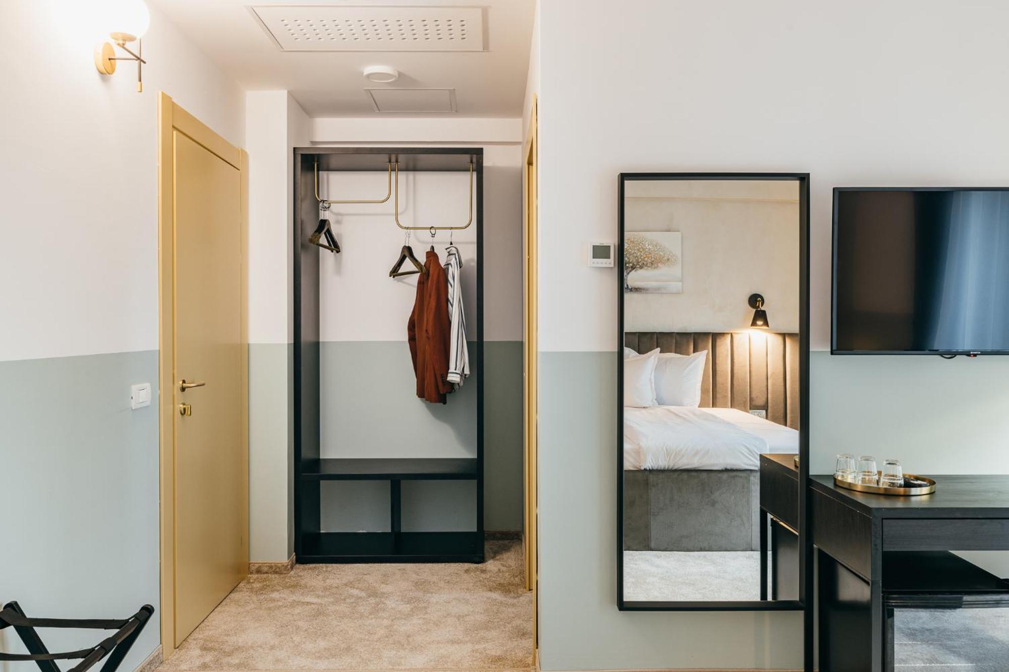 Hotel Agora Mures Târgu-Mureş Esterno foto