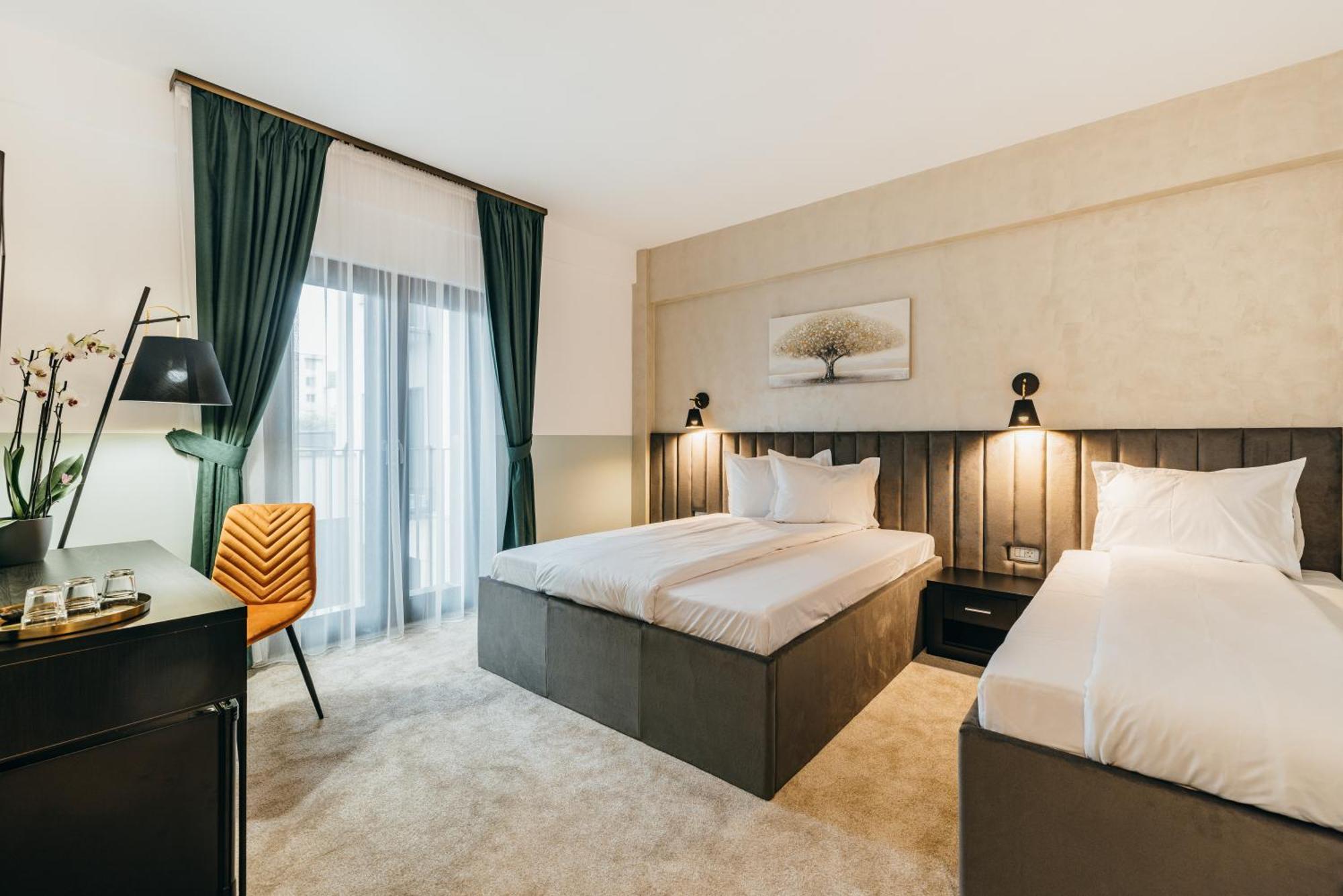 Hotel Agora Mures Târgu-Mureş Esterno foto