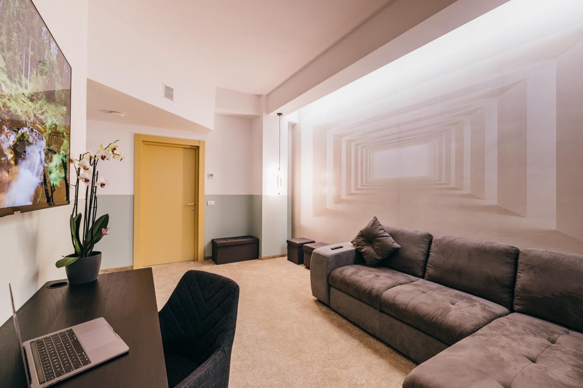 Hotel Agora Mures Târgu-Mureş Esterno foto