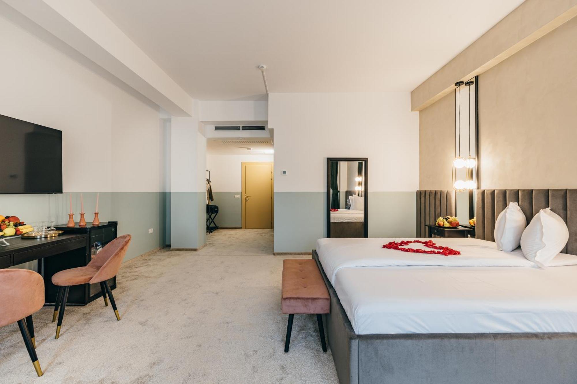 Hotel Agora Mures Târgu-Mureş Esterno foto